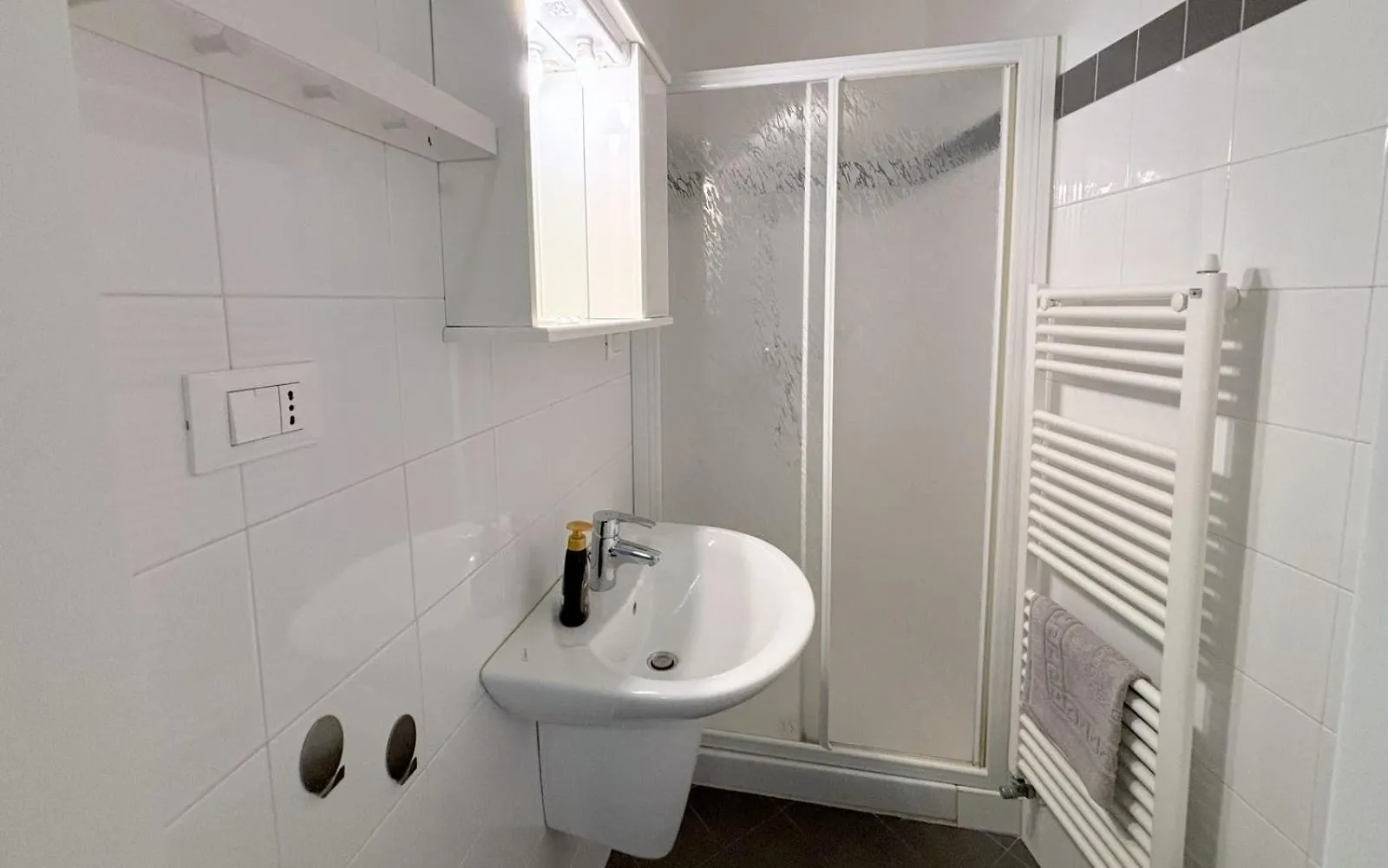 شقة Casa Carla بسكييرا ديل غاردا 0*,  إيطاليا